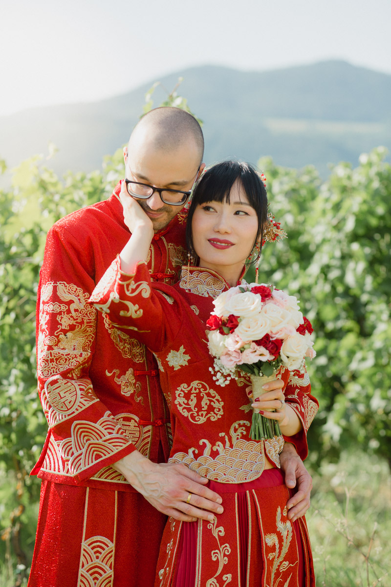 sposa cinese abito rosso oro bianco